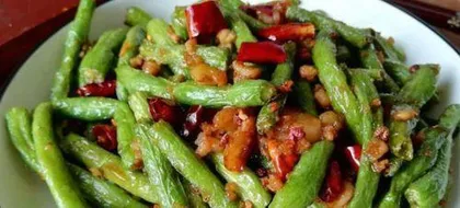 Green beans are high in sugar and should be consumed with caution (diabetics and weight loss enthusiasts should pay special attention)